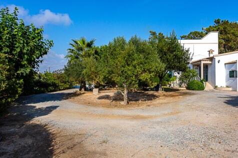 3 bedroom house in Tavira with tank