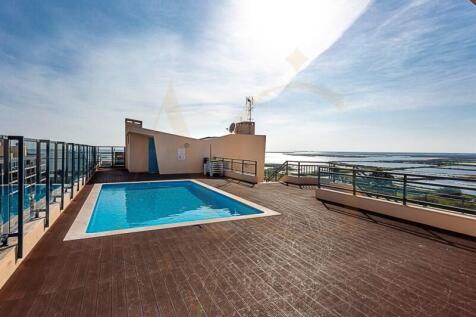 Apartment in Olhão with sea view