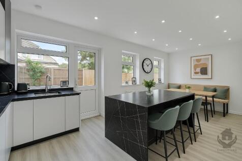 Kitchen/ Breakfast R