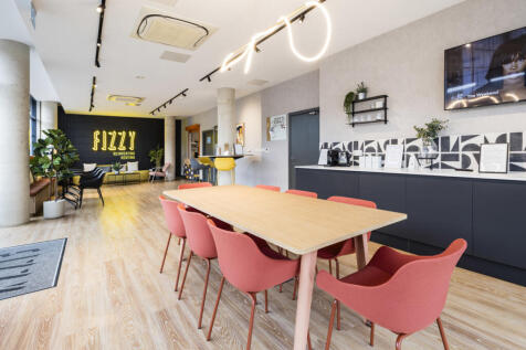 Fizzy Walthamstow 4617 Pano