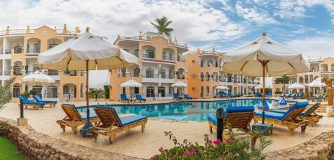 Main pool view 