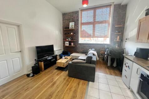 Living room overview.jpeg