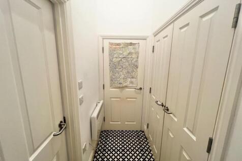Entrance hall.jpeg