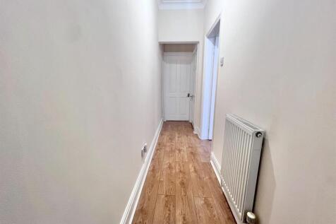 Entrance hallway.jpeg