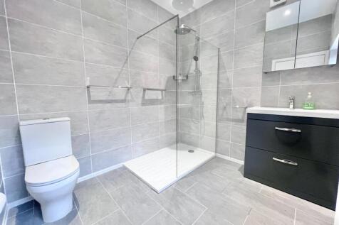 Bathroom image 2.jpeg