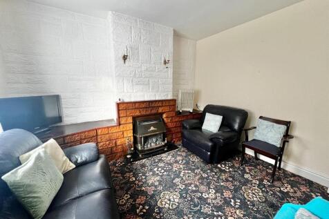 Rear reception room.jpeg