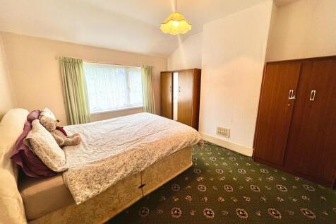 Rear bedroom overview.jpeg