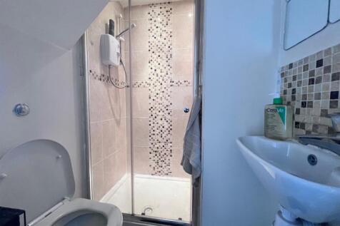 Shower WC.jpg