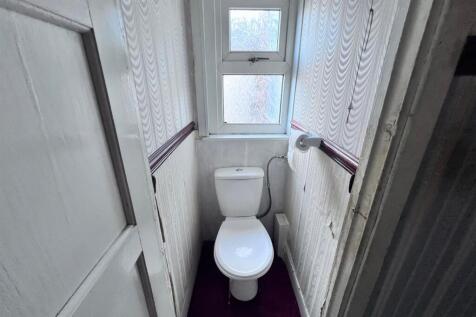 1st Floor WC.jpg