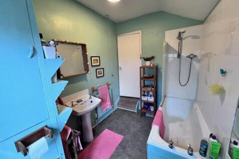 Bathroom Alt.jpg
