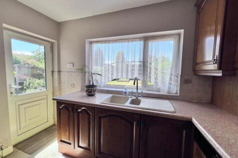 Kitchen Alt b.jpg