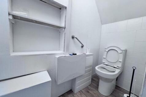 Guest WC (2).jpg