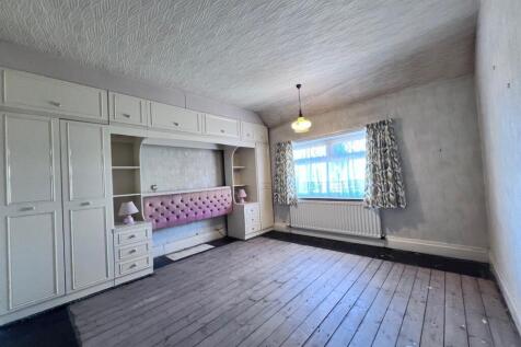 Rear Bedroom 2.jpg