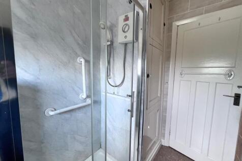 Bathroom Alt.jpg