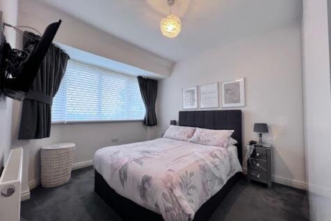 Bedroom 2.jpg