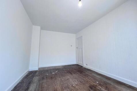 Rear Bedroom 2 Alt.jpg