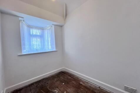 Bedroom 3.jpg