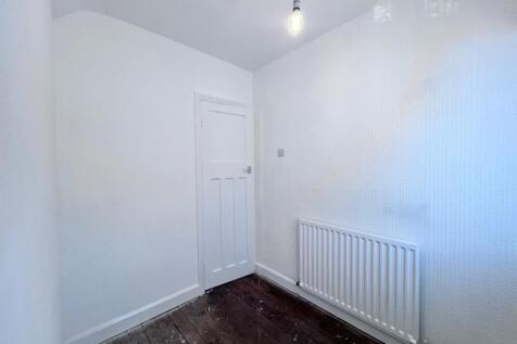 Bedroom 3 Alt.jpg