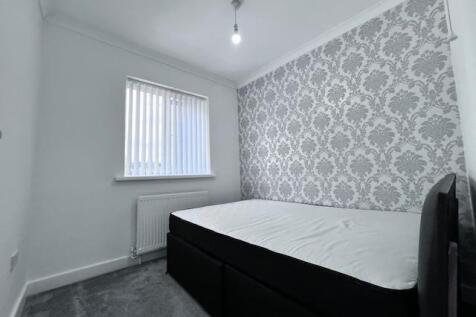 Bedroom 3 Rear.jpg