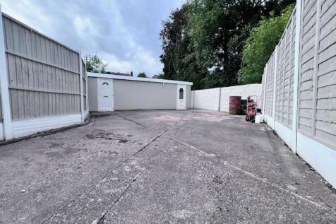 Rear Yard Alt.jpg