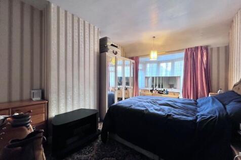 Bedroom 1.jpeg