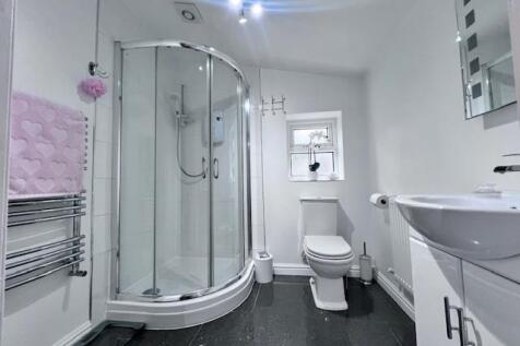 Shower Room.jpeg