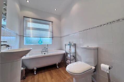 Bathroom.jpeg