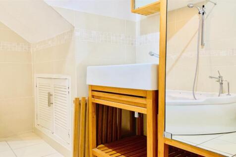 bathroom.jpeg
