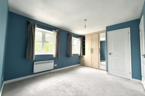 bedroom.JPG