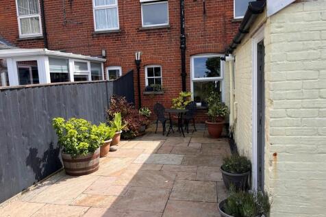 patio 5 rendham r...