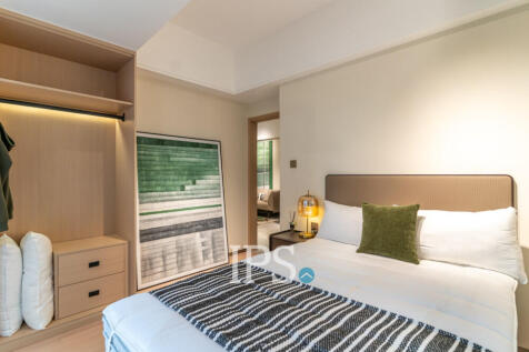 2 Bedroom Condo For Sale - Le Conde, BKK1, Phnom Penh