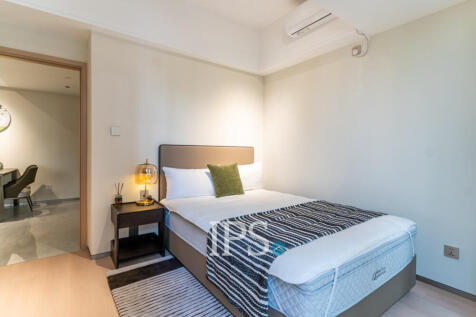 2 Bedroom Condo For Sale - Le Conde, BKK1, Phnom Penh