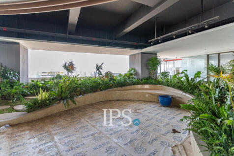 2 Bedroom Condo For Sale - Le Conde, BKK1, Phnom Penh