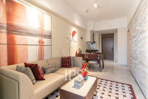 1 Bedroom Condo For Sale - Le Conde, BKK1, Phnom Penh