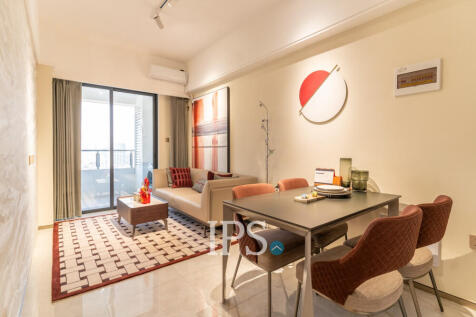 1 Bedroom Condo For Sale - Le Conde, BKK1, Phnom Penh