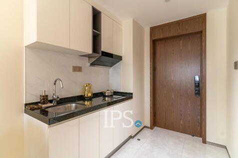 1 Bedroom Condo For Sale - Le Conde, BKK1, Phnom Penh