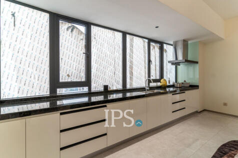 3 Bedroom Condo For Sale - Le Conde, BKK1, Phnom Penh