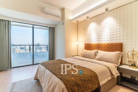 3 Bedroom Condo For Sale - Le Conde, BKK1, Phnom Penh