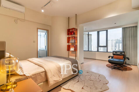 3 Bedroom Condo For Sale - Le Conde, BKK1, Phnom Penh