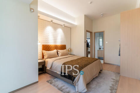 3 Bedroom Condo For Sale - Le Conde, BKK1, Phnom Penh