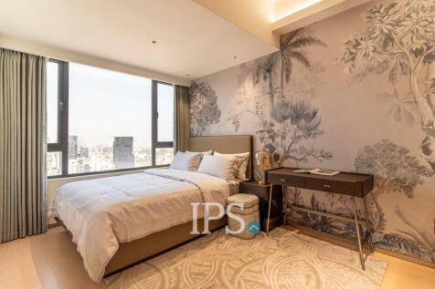 3 Bedroom Condo For Sale - Le Conde, BKK1, Phnom Penh