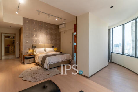 3 Bedroom Condo For Sale - Le Conde, BKK1, Phnom Penh