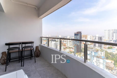 3 Bedroom Condo For Sale - Le Conde, BKK1, Phnom Penh