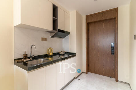 8th Floor 1 Bedroom Condo For Sale - Le Conde, BKK1, Phnom Penh