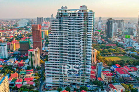 8th Floor 1 Bedroom Condo For Sale - Le Conde, BKK1, Phnom Penh