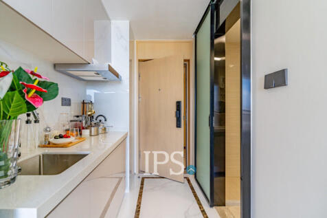 Studio For Sale - The Pinnacle Residence Type A4 Condominium, Tonle Bassac, Phnom Penh