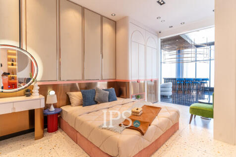 3 Bedroom Duplex Condo For Sale - Type QRSW Time Square 8 Condominium - Near Russian Market, Phnom Penh