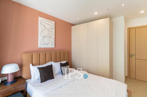 3 Bedroom Condo For Sale - Diamond Bay Garden, Tonle Bassac, Phnom Penh