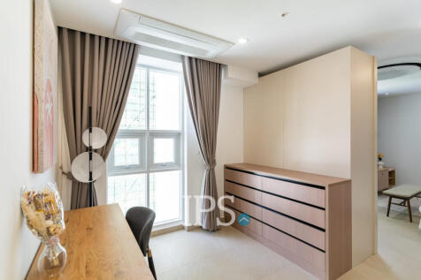 3 Bedroom Condo For Sale - Diamond Bay Garden, Tonle Bassac, Phnom Penh