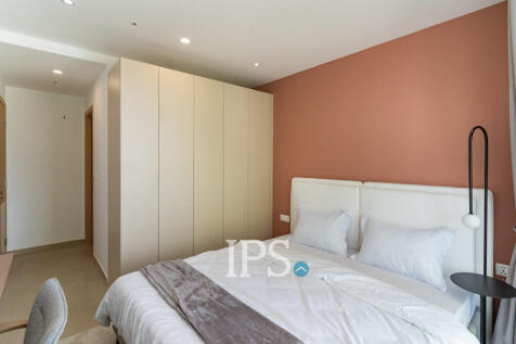 3 Bedroom Condo For Sale - Diamond Bay Garden, Tonle Bassac, Phnom Penh